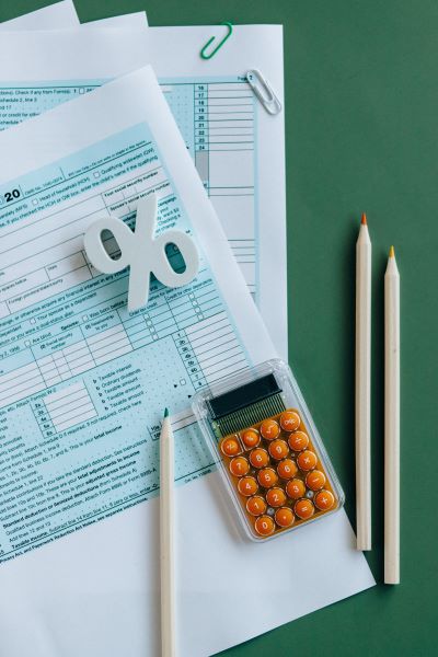 Tax form and calculator to help bookkeeper and accountant